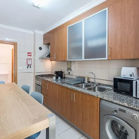 Apartmán Lovelystay - Cozy In With Balcony