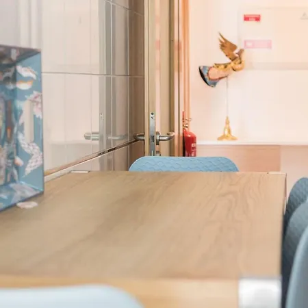 Lovelystay - Cozy In With Balcony Apartmán
